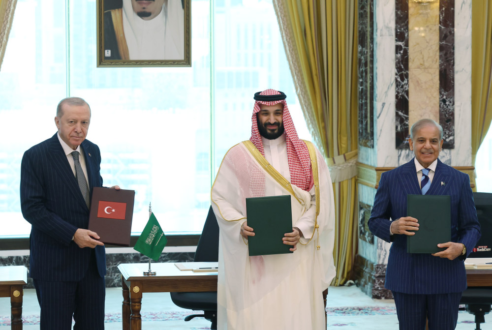 https://media-cldnry.s-nbcnews.com/image/upload/t_fit-1000w,f_auto,q_auto:best/rockcms/2026-08/260809-turkey-nd-e560d8.jpg