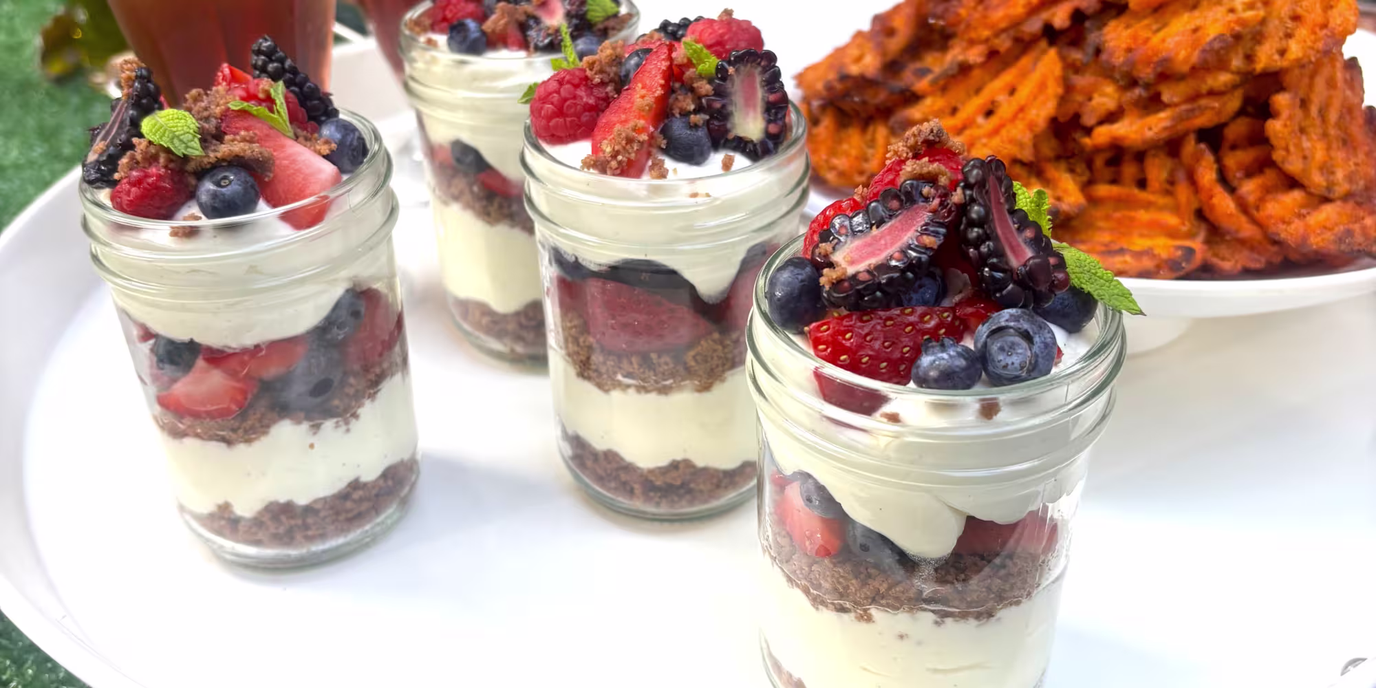 No-Bake Cheesecake Jars Are Perfectly Portioned Party Pass-Arounds