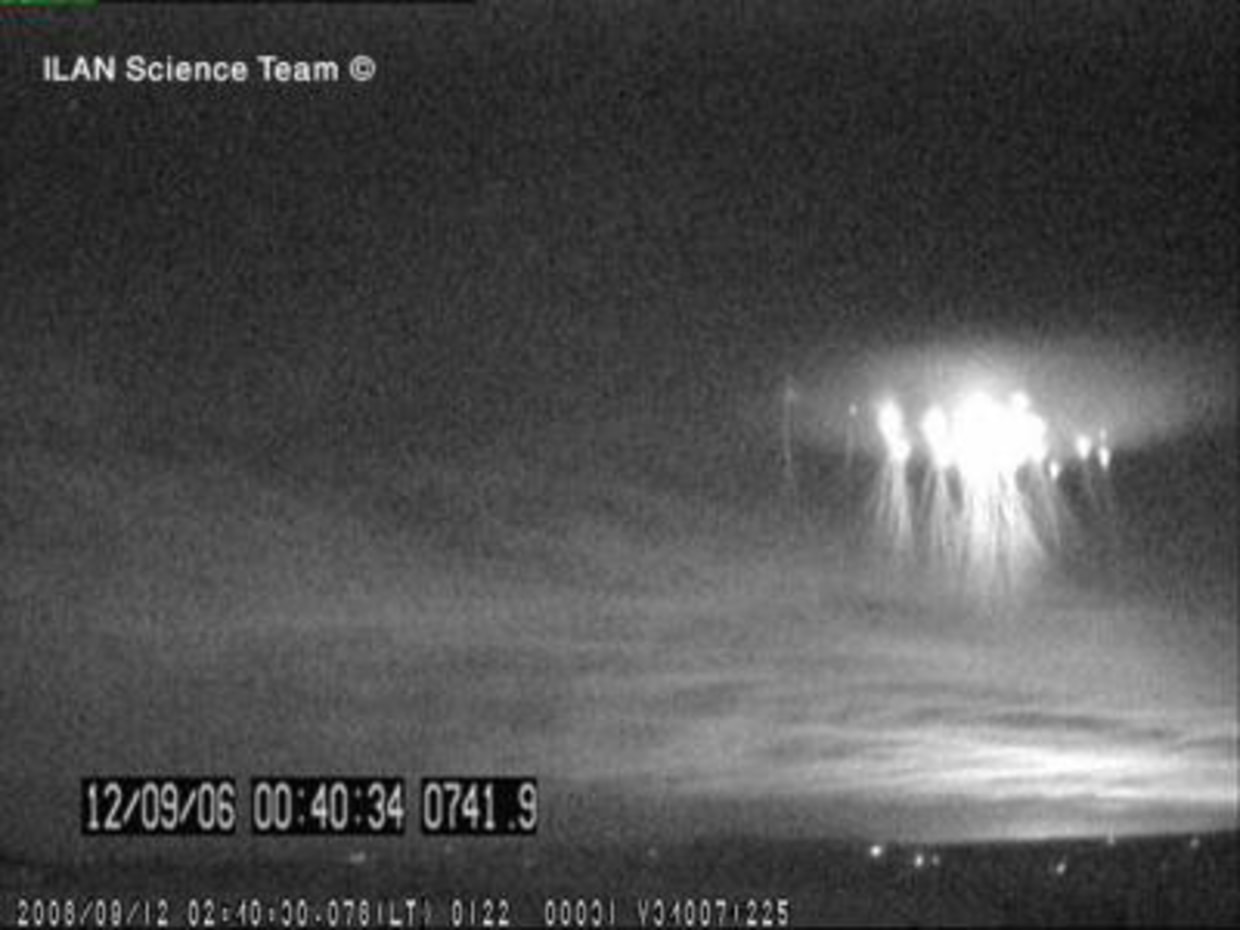 人気の春夏 Can UFO sprites? by explained be sightings ジャケット・アウター