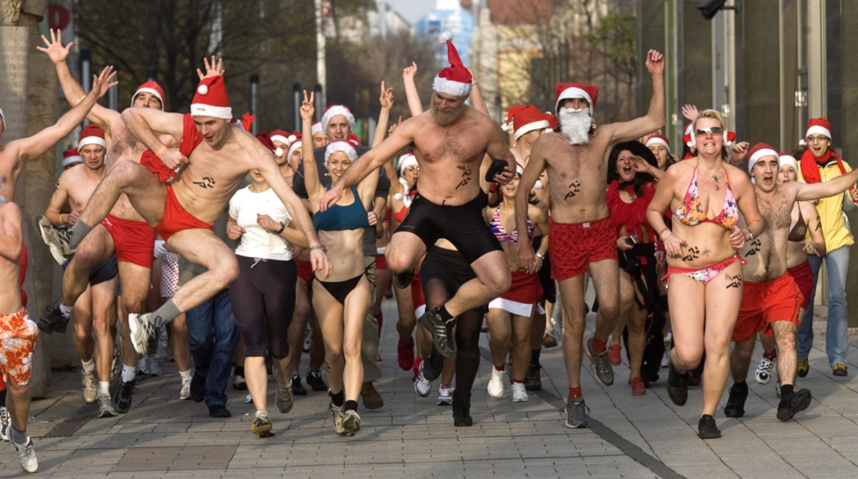 Half-naked Santas run for charity in Hungary