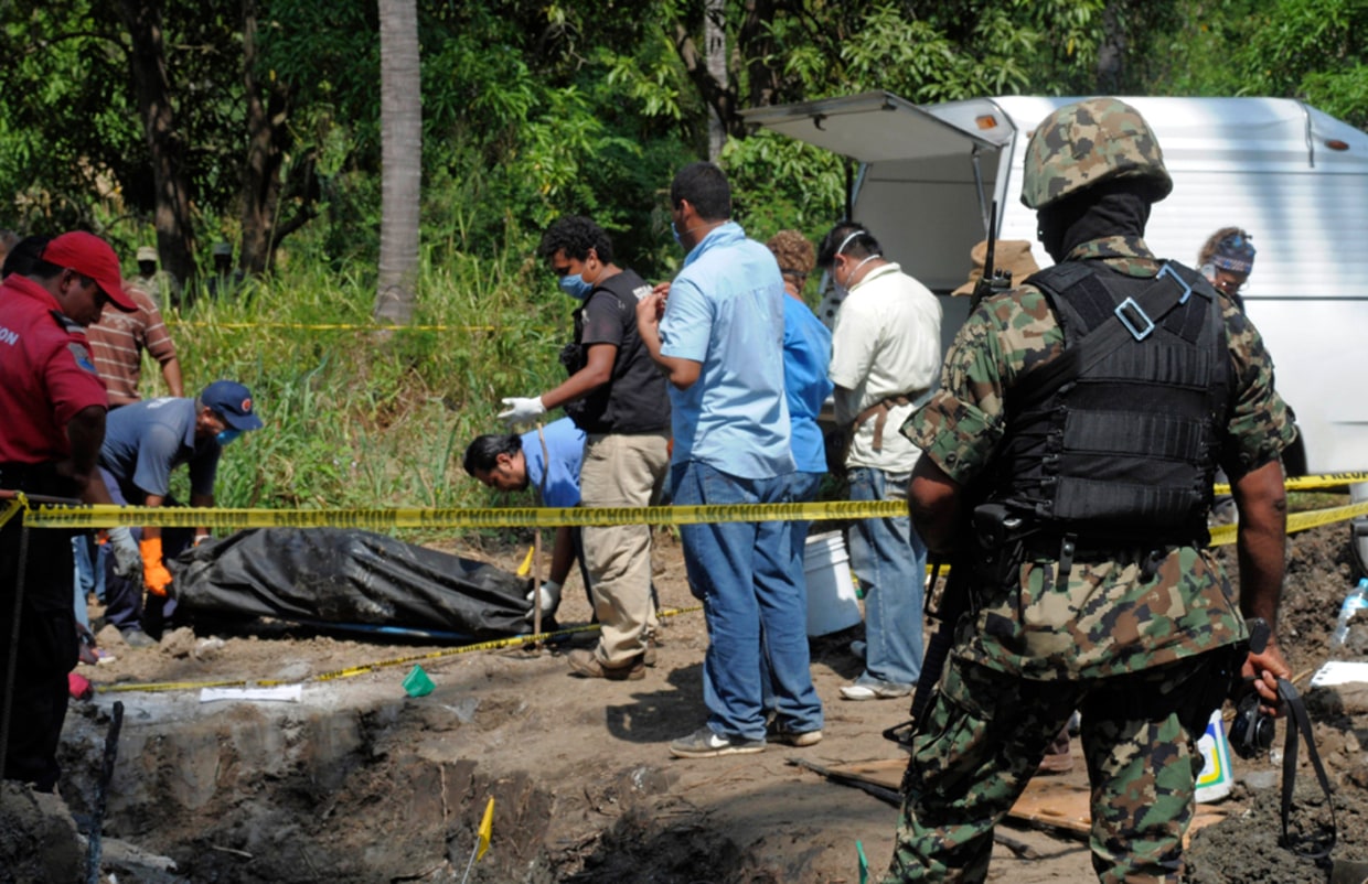 Mass grave found near Mexican resort