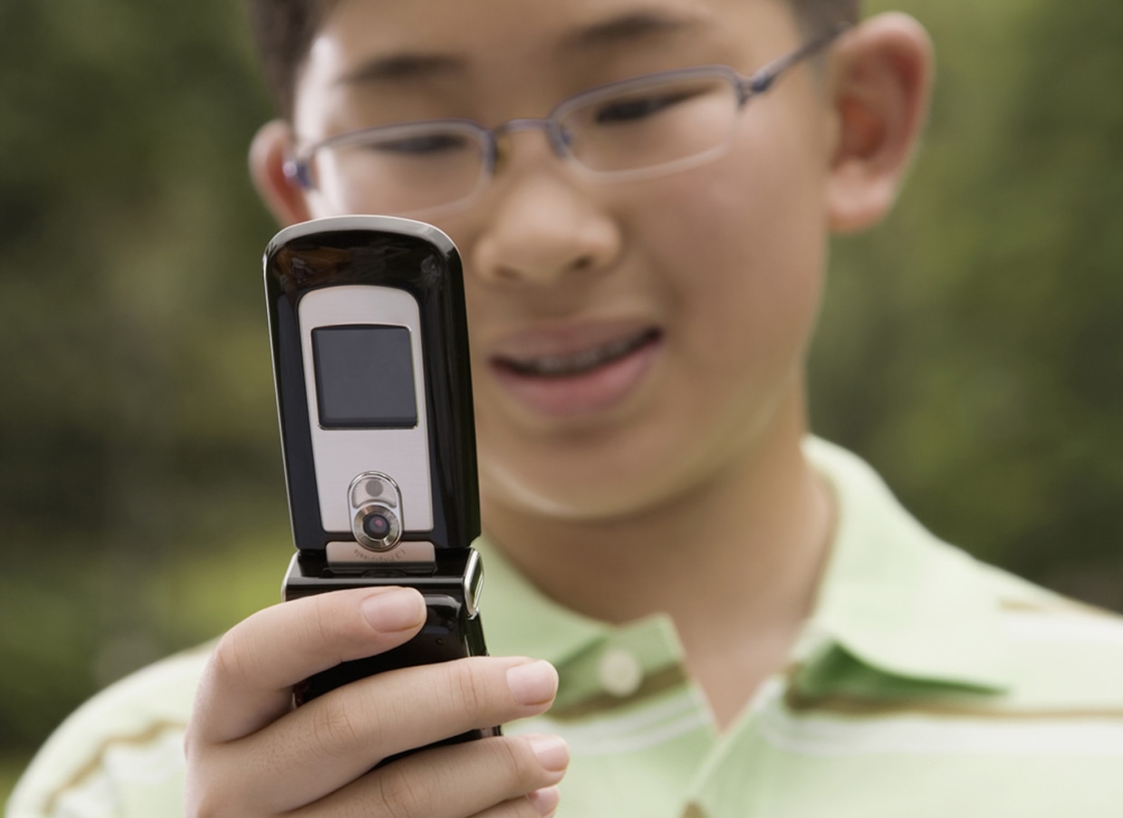 How to pick a back-to-school phone plan