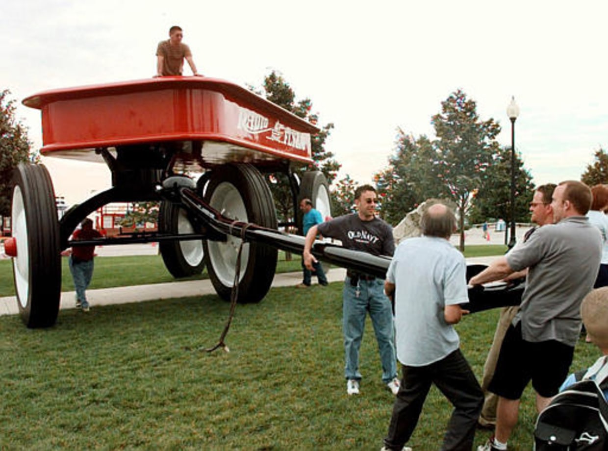 Radio flyer metal store wagon