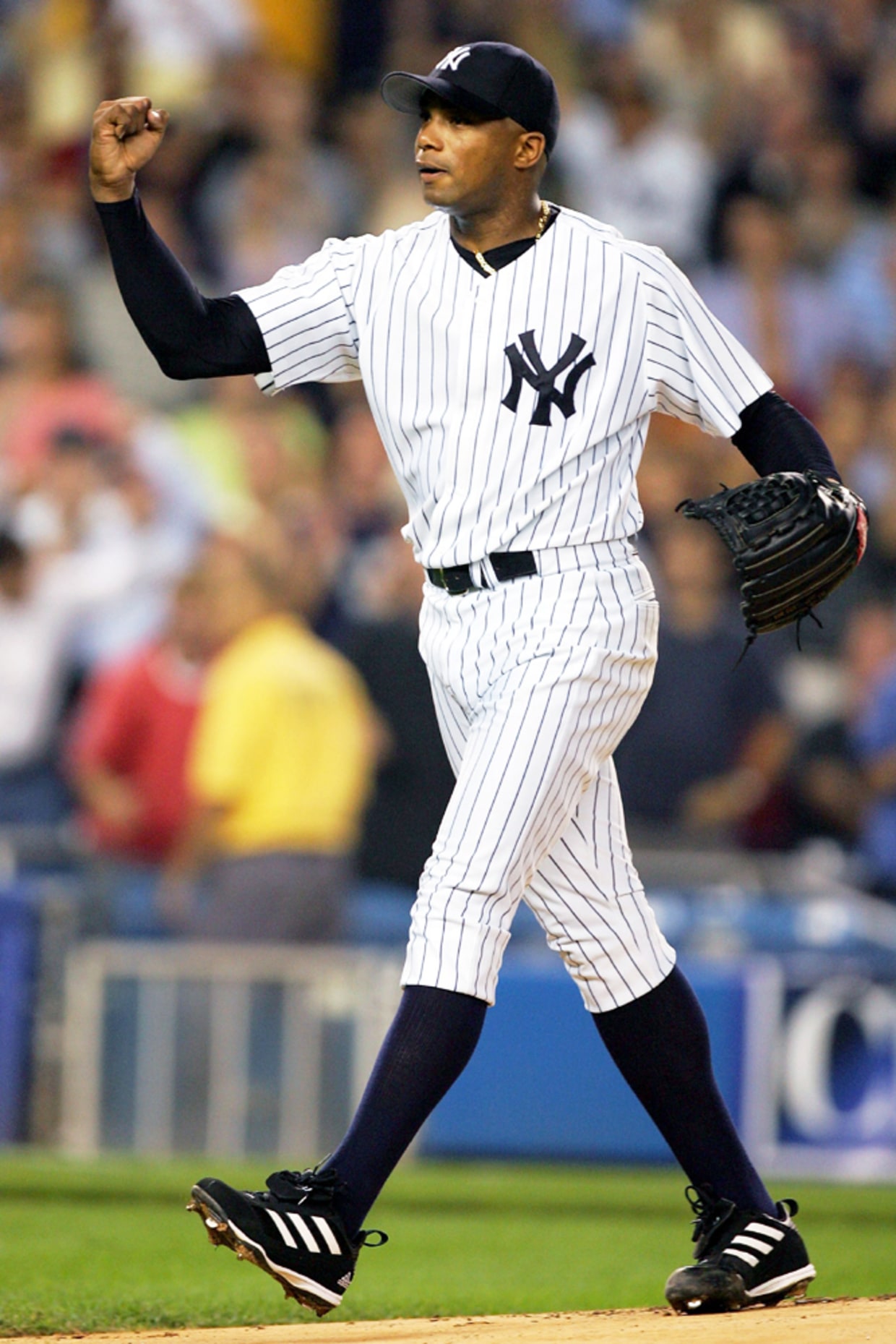 SI Vault: El Duque: Orlando Hernandez's journey from Cuba to the Yankees -  Sports Illustrated