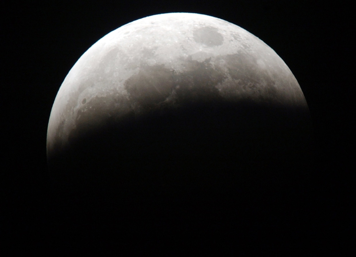 Your guide to the total lunar eclipse