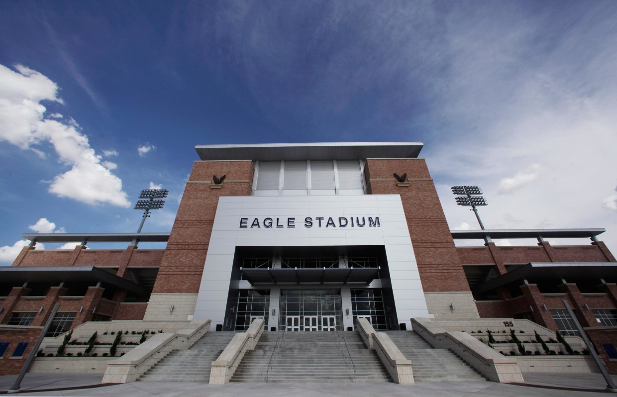 New stadium for the Pecos Eagles opens on homecoming