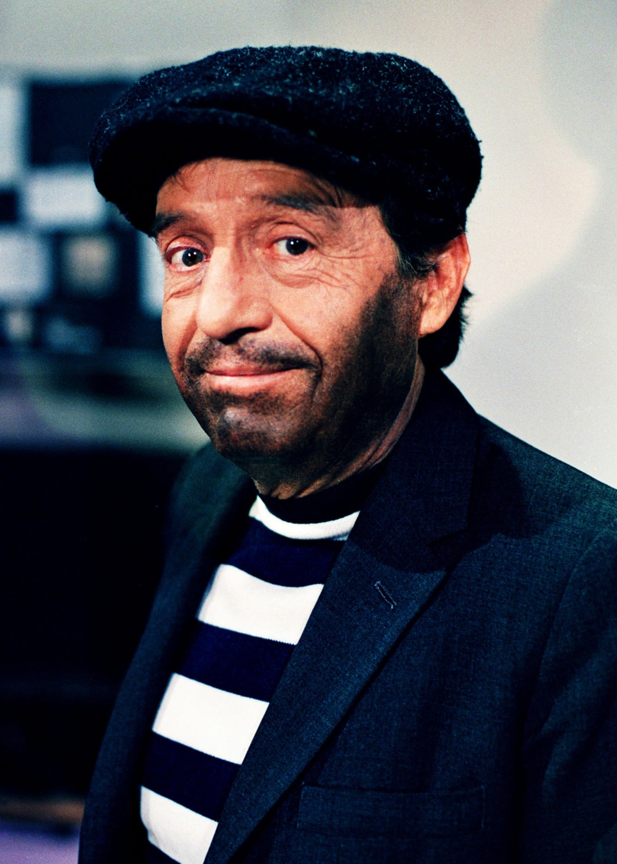 Titan of Latin American Comedy, Mexicos Beloved Chespirito Dead at 85