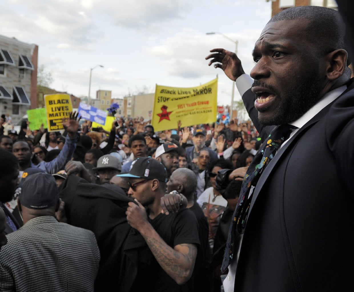 Rev. Jamal Bryant Announces Campaign for Cummings' Congressional