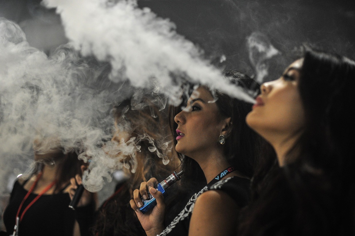 E Cigarettes Help Smokers Quit Review Finds