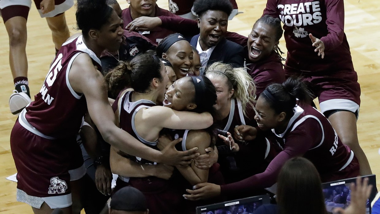 Mississippi St. Stuns UConn at Buzzer, Ends 111-Game Win Streak