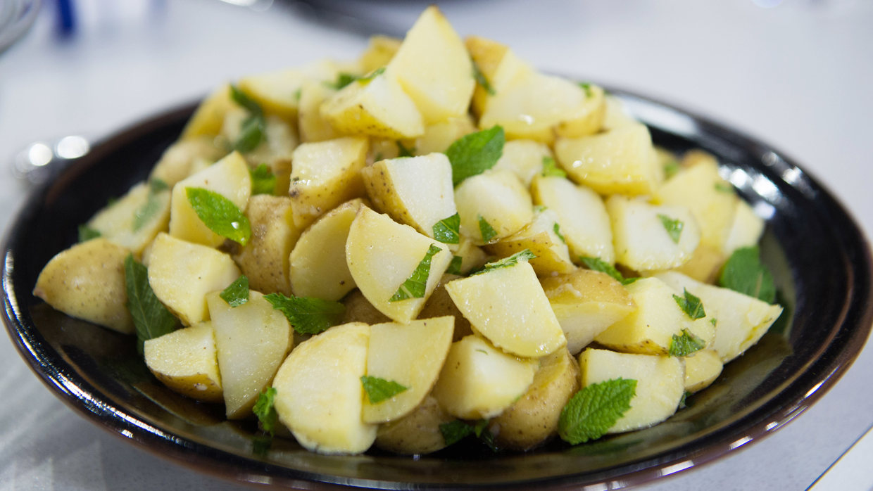 Warm New Potatoes With Chopped Lemon and Mint Recipe - Los Angeles Times