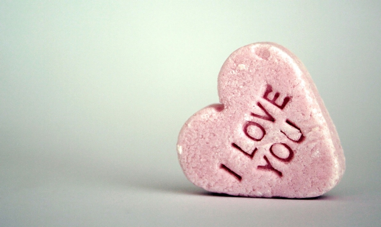 How to give a Valentine's Day gift that says 'I love you'