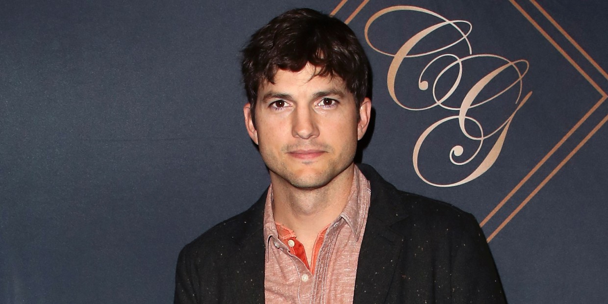 Ashton Kutcher Says His Hair Is Thinning But He S Ok With It