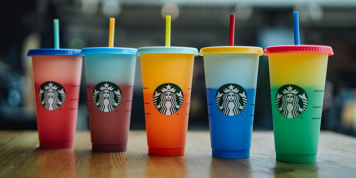 https://media-cldnry.s-nbcnews.com/image/upload/t_fit-1240w,f_auto,q_auto:best/newscms/2019_18/1432878/starbucks-color-changing-cups-today-main-190502.jpg