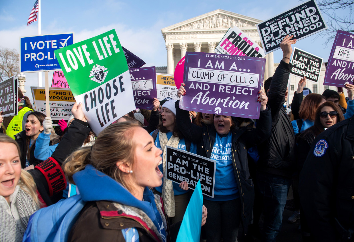  iPhone SE (2020) / 7 / 8 Abort The Supreme Court Feminist  Protest, White Case : Cell Phones & Accessories