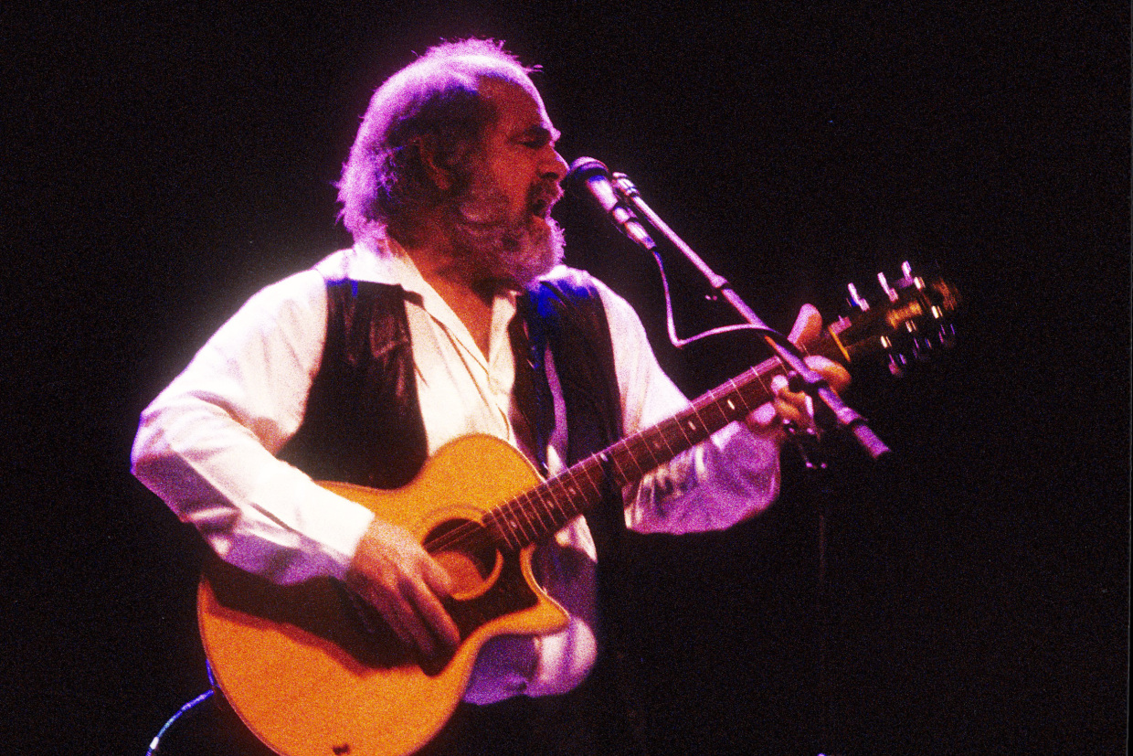 Robert Hunter, Grateful Dead's poetic lyricist, dead at 78