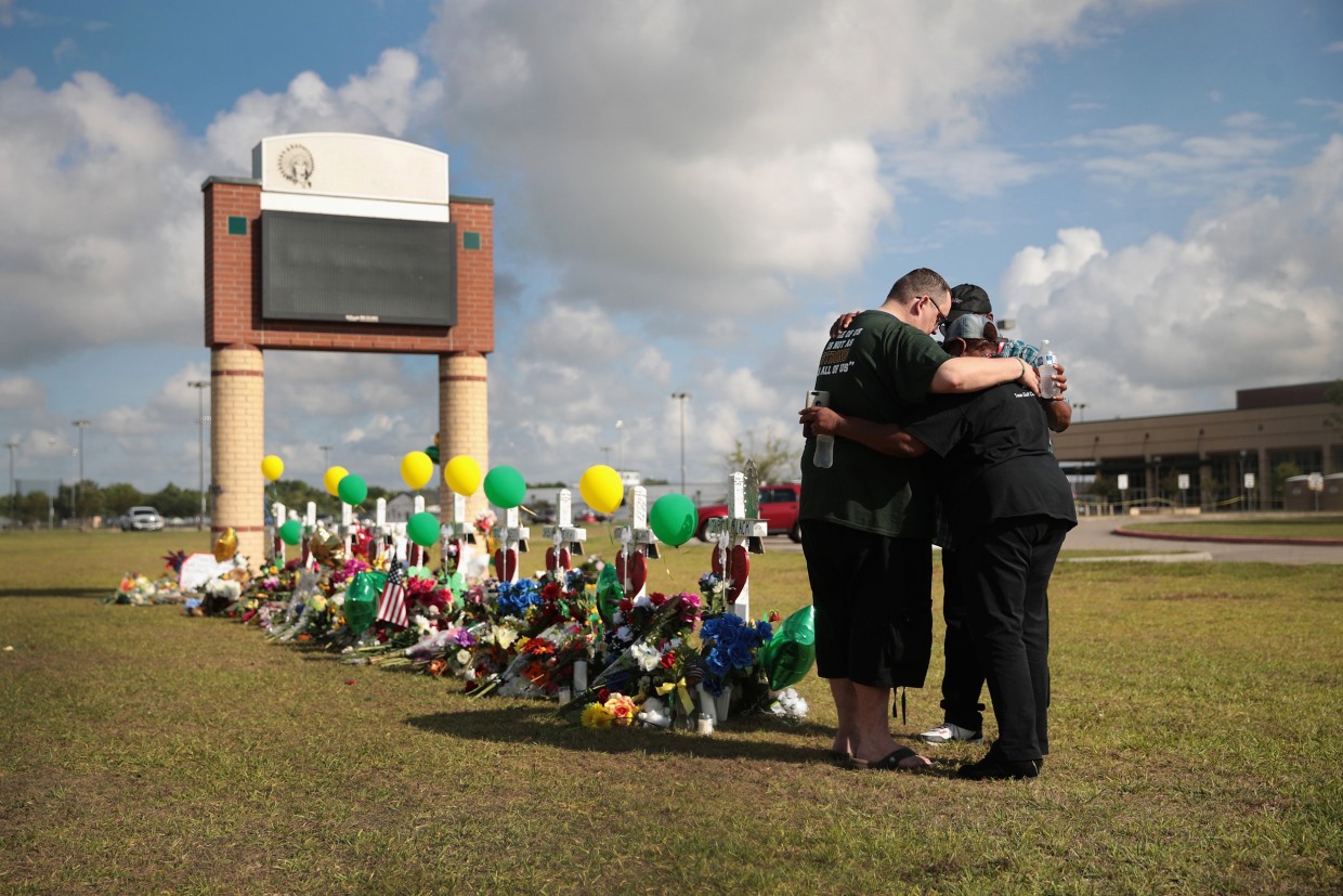 Travis Scott honors Santa Fe High students after school shooting