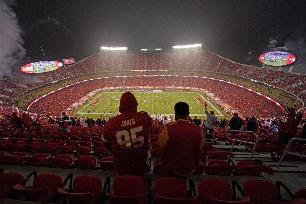 Kansas City Chiefs fan who attended game tests positive for Covid-19