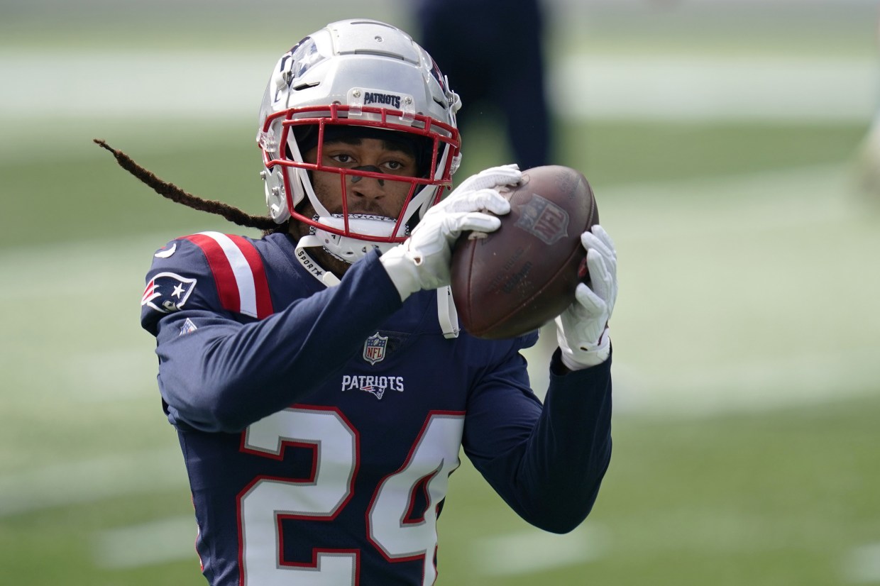 NFL New England Patriots Stephon Gilmore, Tennessee Titans See More Covid  Cases - Bloomberg