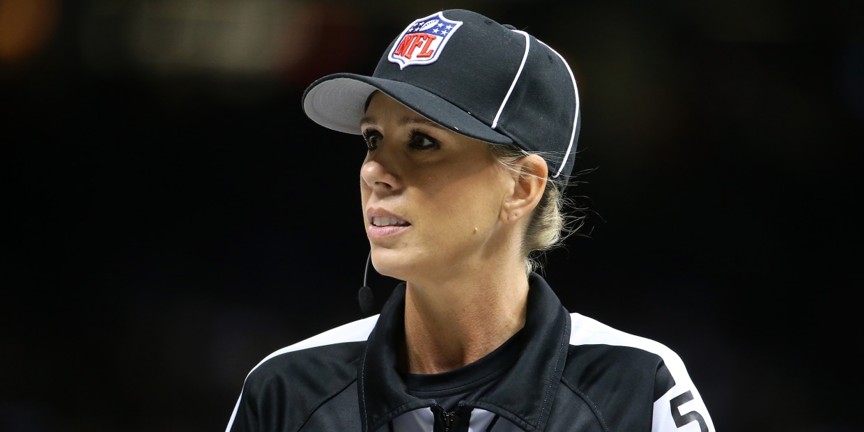 Sarah Thomas: Kicked out of the men's basketball league, she set her sights  on the Super Bowl