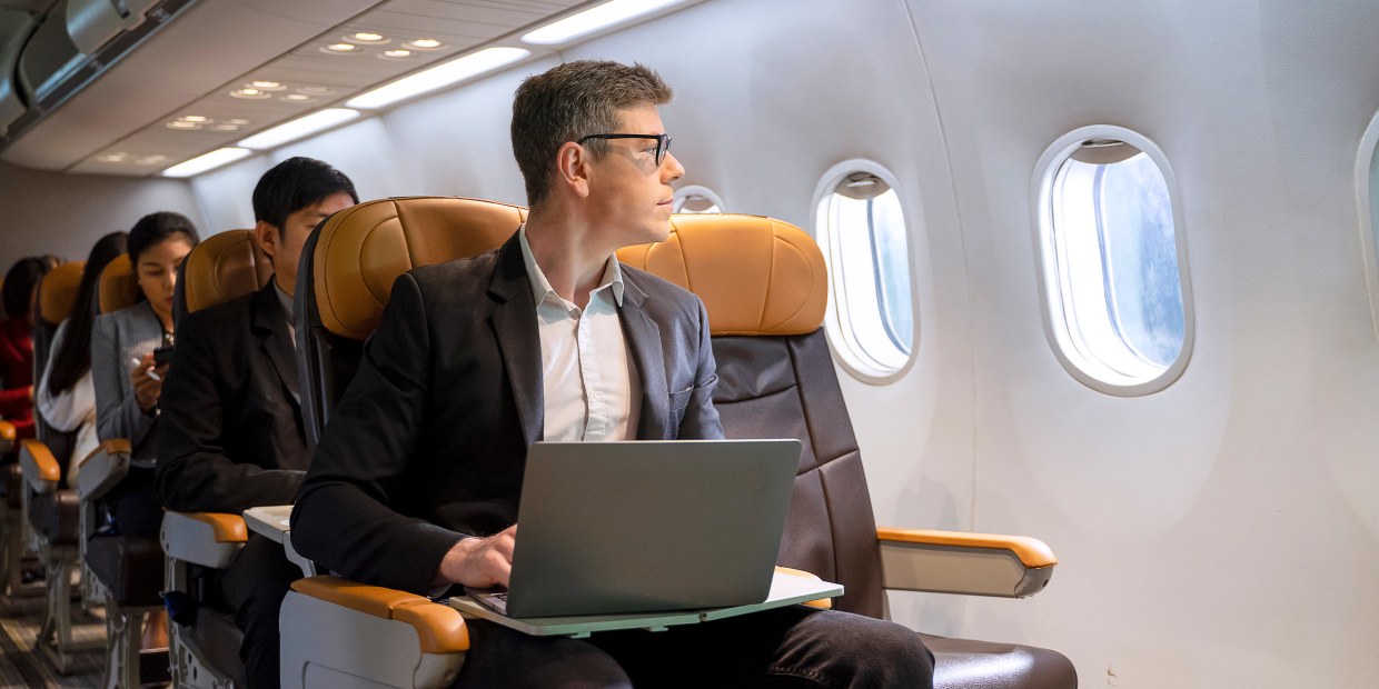 Ergonomics Expert Designs the Perfect Airplane Seat
