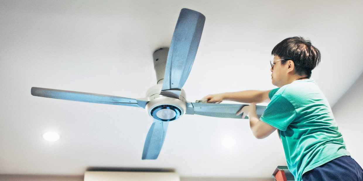 How To Clean A Ceiling Fan And