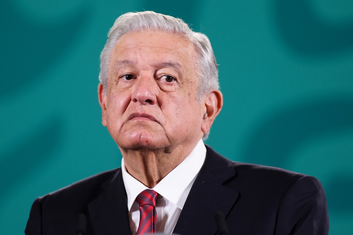 López Obrador acepta filtración de datos