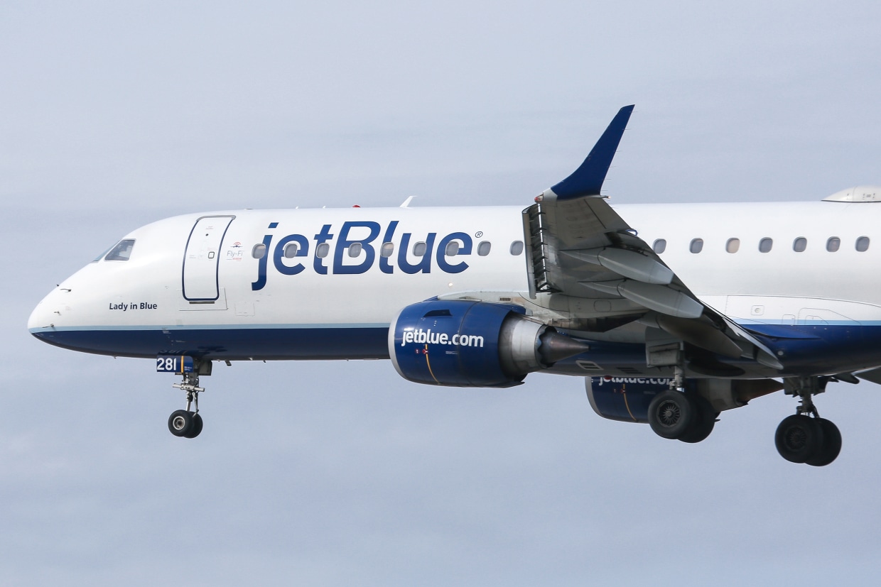 JetBlue leaves Kansas City trims service from Los Angeles and Fort