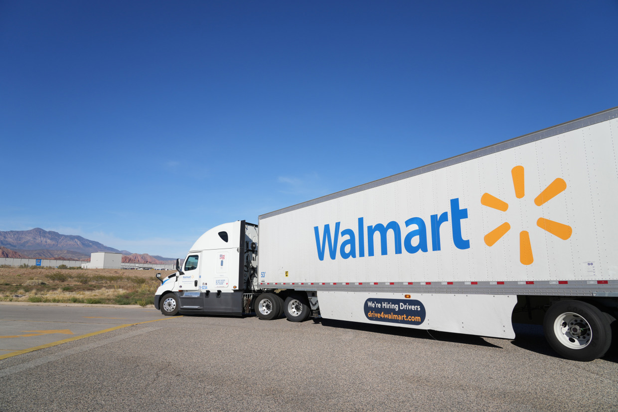 How is the Growth of E-Commerce Affecting Trucking?