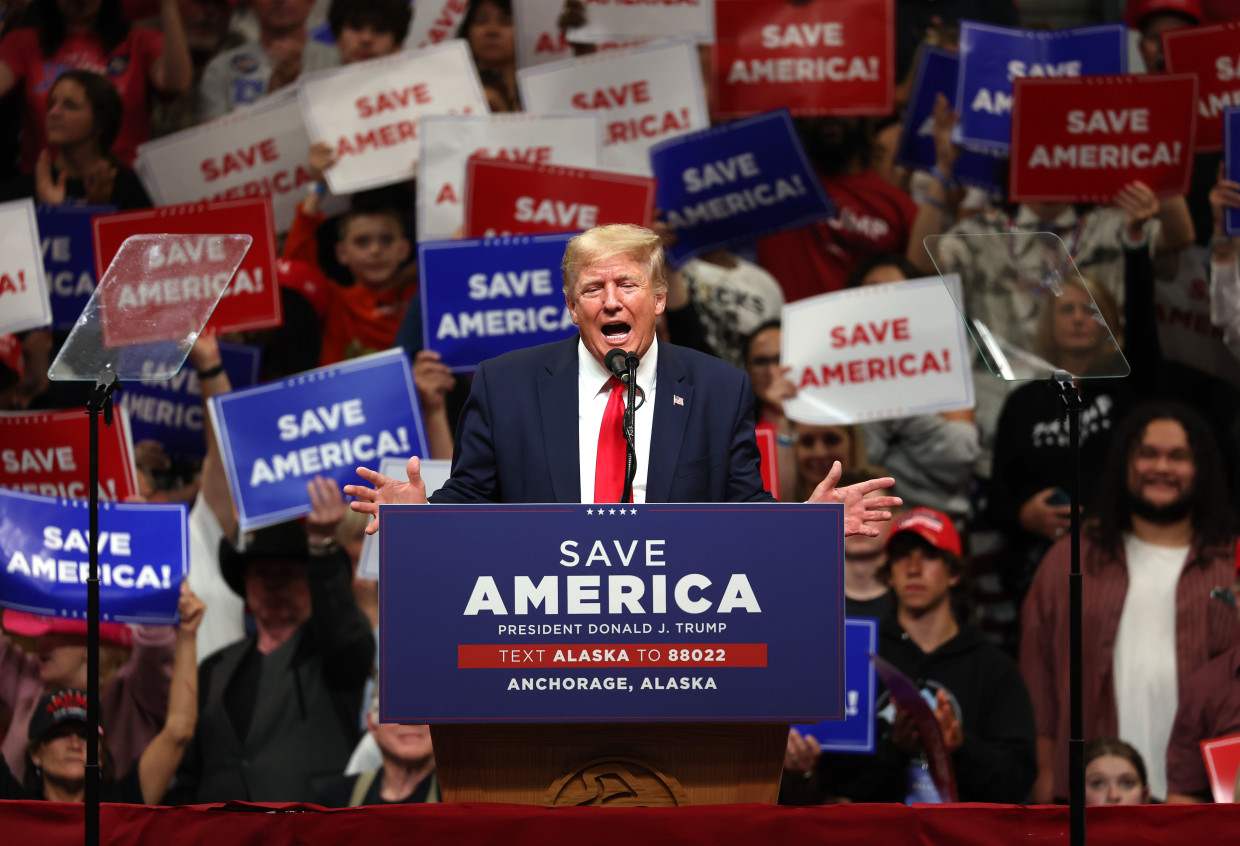 Image: Former President Trump Campaigns With House Candidate Sarah Palin And Senate Candidate Kelly Tshibaka In Anchorage, Alaska