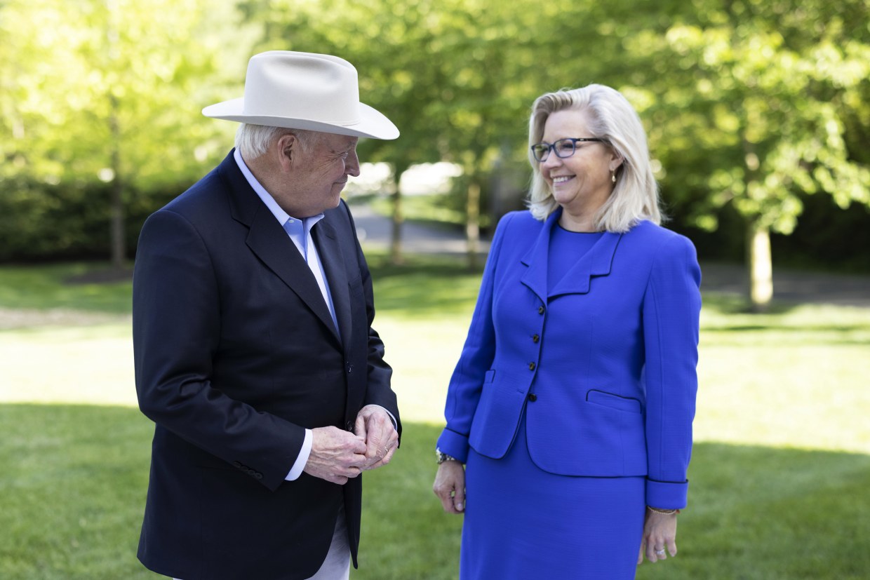 Image: Liz Cheney with her father Dick Cheney at his house in McLean, Va., on May 12, 2021.