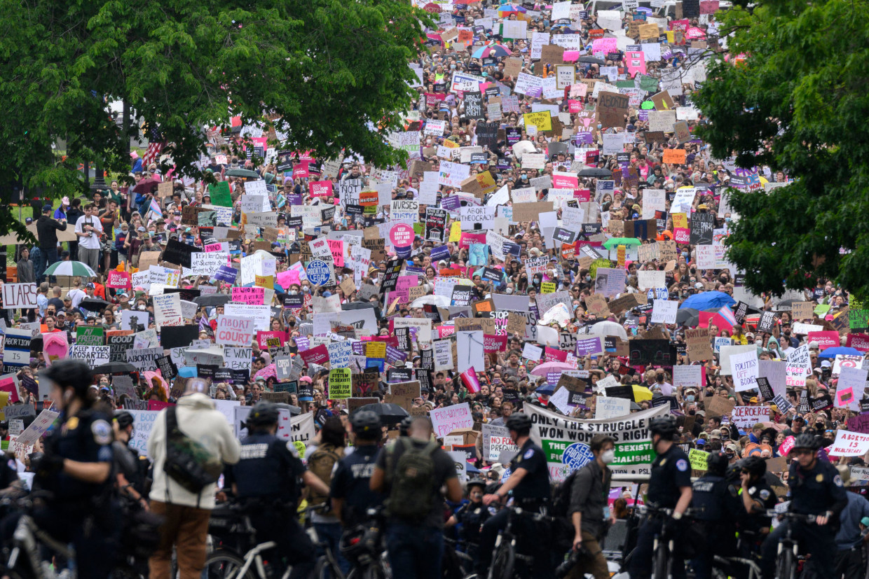 TOPSHOT-US-POLITICS-RIGHTS-ABORTION-DEMONSTRATION