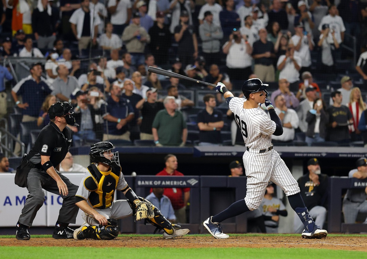 Aaron Judge reacts to hitting 60th home run of season: 'An incredible  honor