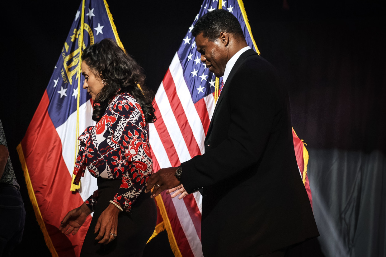 Image: Georgia Republican Senate Candidate Herschel Walker Holds Runoff Election Night Event