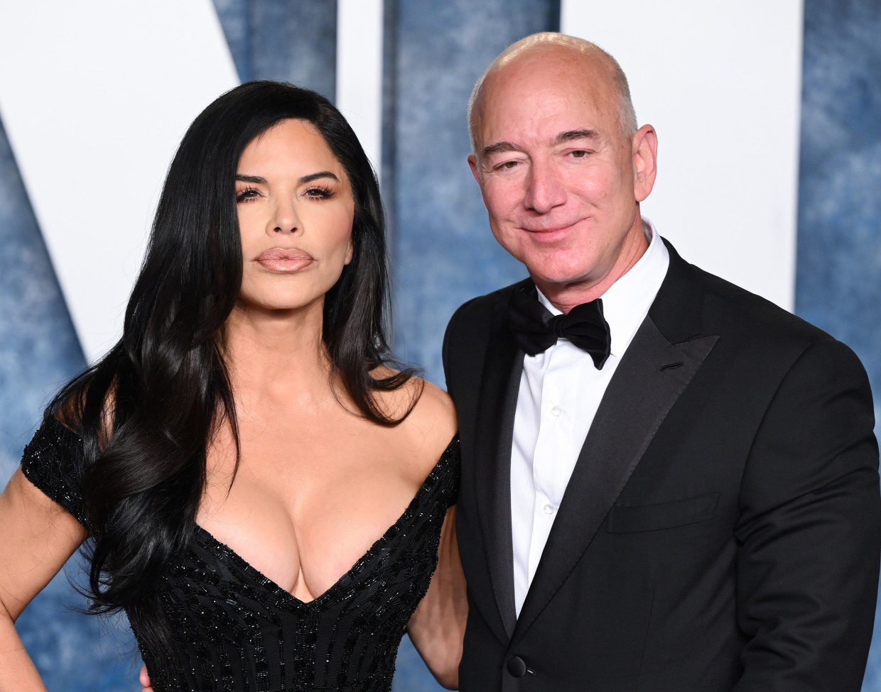 Jeff Bezos and Lauren Sanchez Are Engaged