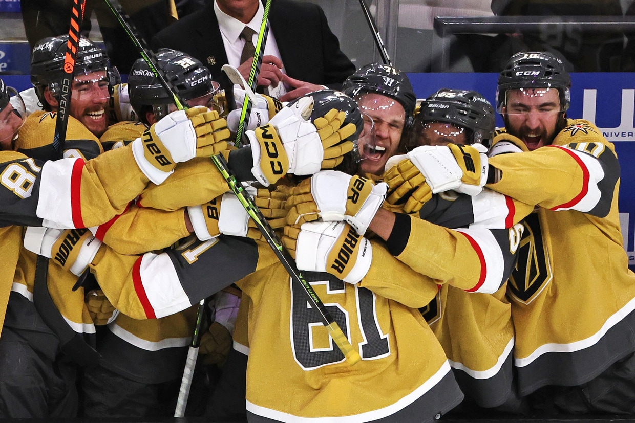 Vegas Golden Knights hold off Florida Panthers 3-2, move win from Stanley  Cup title - NBC Sports
