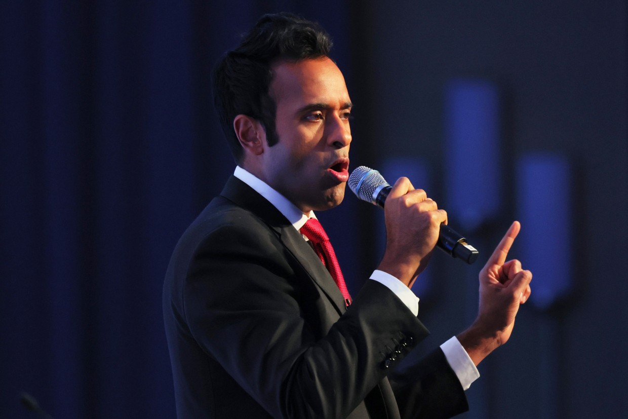 Image: Republican Presidential Candidates Speak At The Moms For Liberty Summit