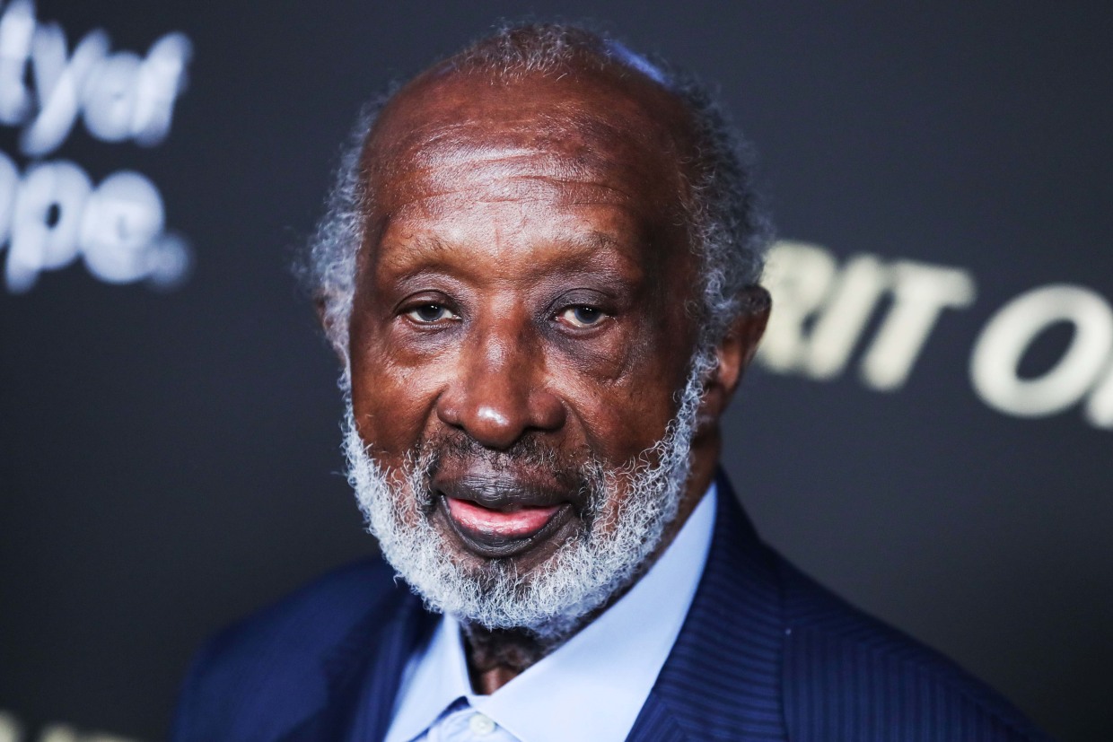 Clarence Avant the Godfather of Black entertainment dies at 92