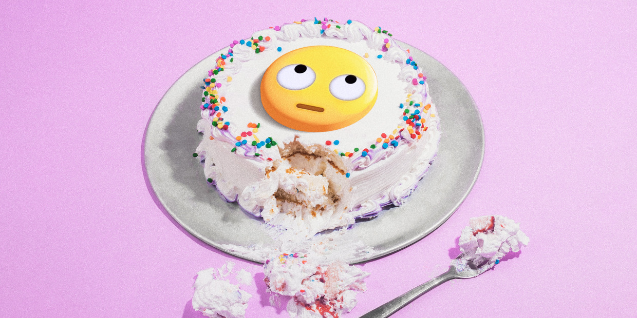 Pin by Herssilia Valcan on Tort cu emoji | Emoji cake, Cupcake cakes,  Themed cakes