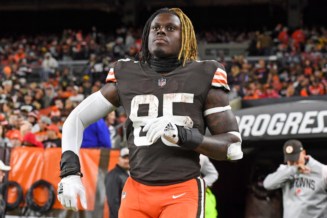 Cleveland Browns tight end David Njoku reveals severity of facial burns  after fire pit accident