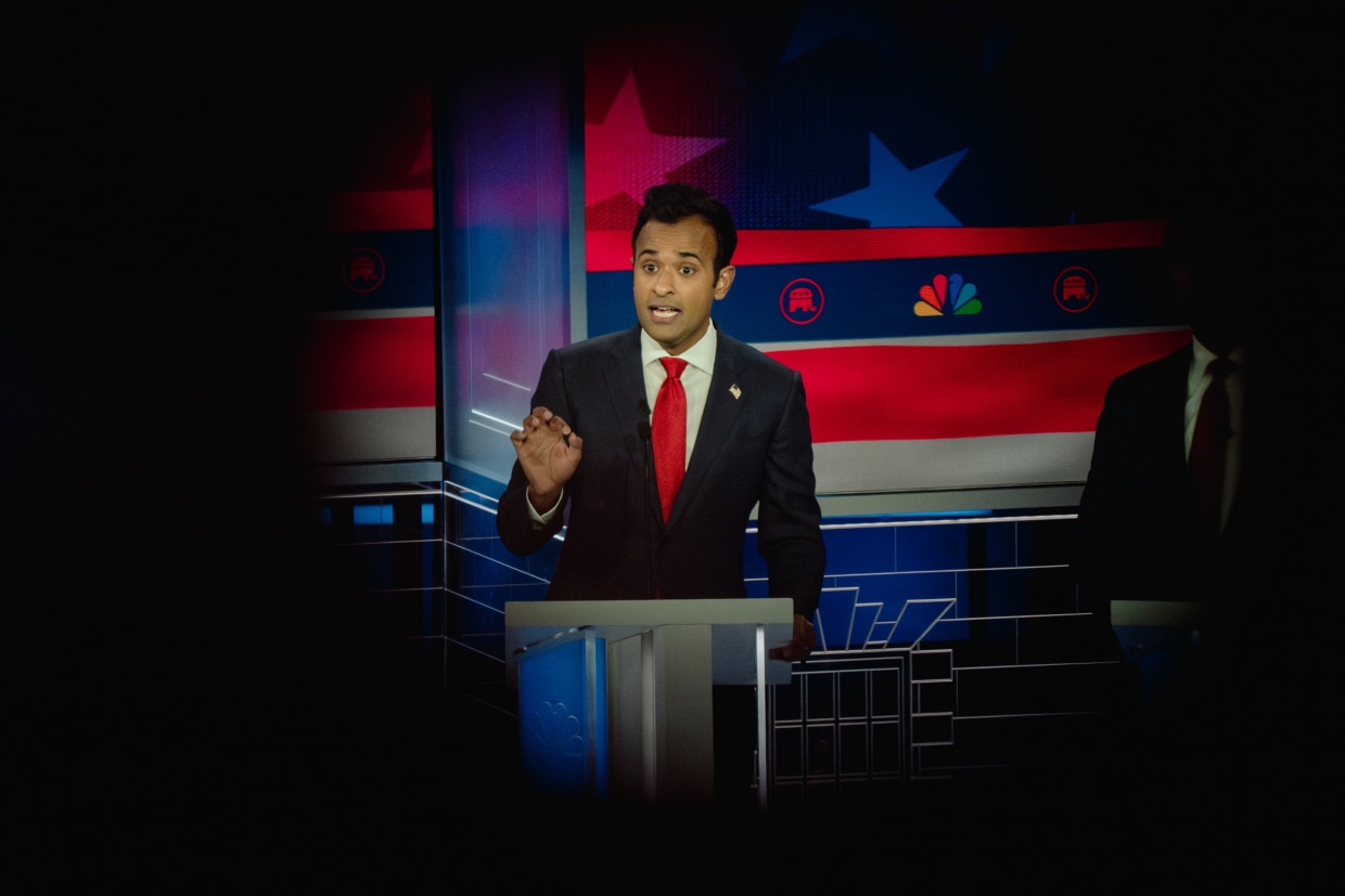 Stick a fork in him: Vivek Ramaswamy’s campaign stops all TV ad spending less than a month before Iowa and New Hampshire (nbcnews.com)