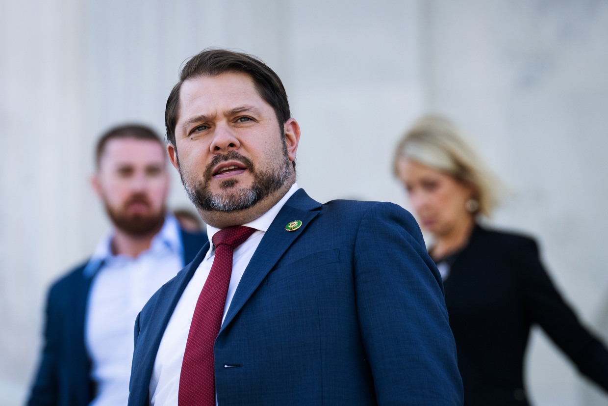 Ruben Gallego đang định hình lại bản thân khi ông tìm kiếm cơ hội thăng tiến vào Thượng viện tại Arizona.