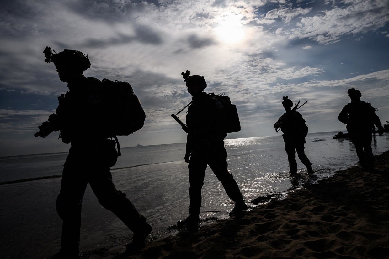 D-Day 80th anniversary: Veterans gather in Normandy under cloud of war in  Europe