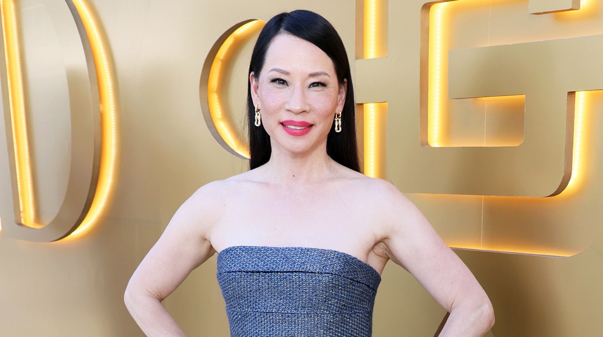How Tall Is Lucy Liu Lucy Liu Age, Family, Bio | Famous Birthdays