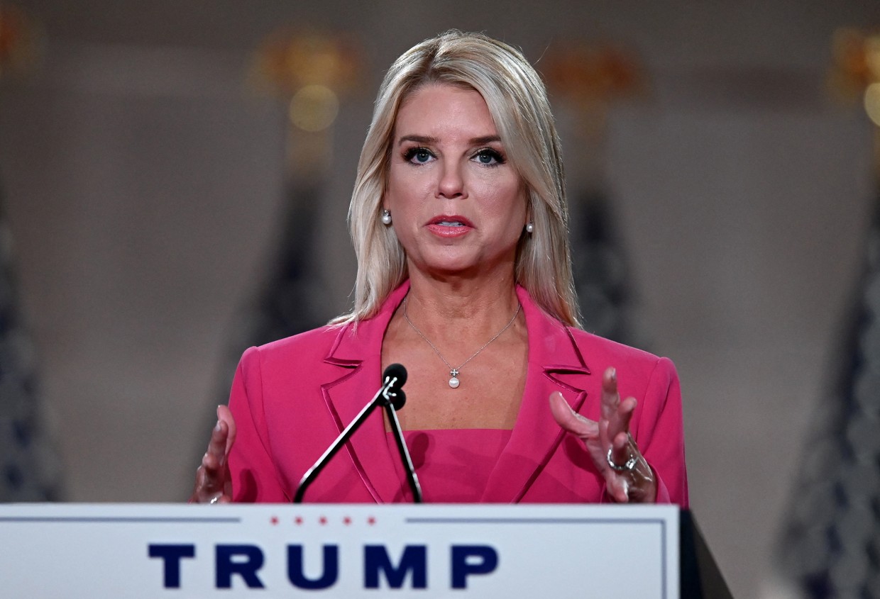 AG pick Pam Bondi's past vow: Prosecute the 'bad' prosecutors who indicted  Trump