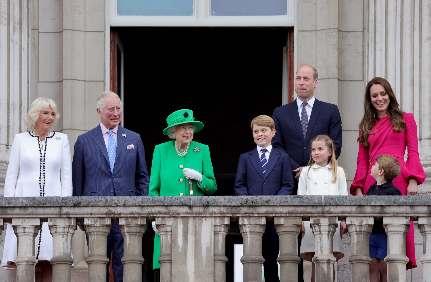https://media-cldnry.s-nbcnews.com/image/upload/t_fit-1500w%2Cf_auto%2Cq_auto%3Abest/rockcms/2022-06/queen-cambridges-today-jm-inline-220605-23d8c3.jpg