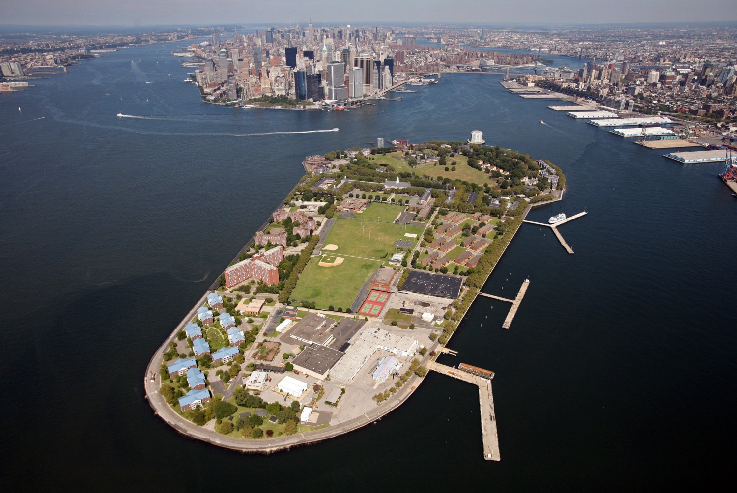 NYC school makes harbor its classroom