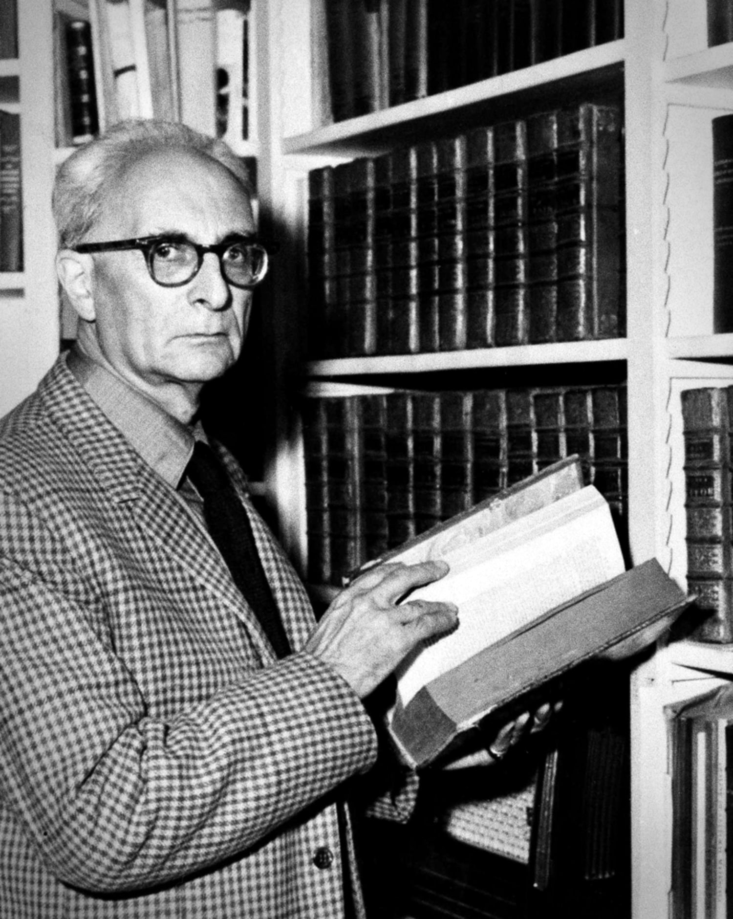 petulance I mængde Komedieserie Anthropologist Claude Levi-Strauss dies at 100