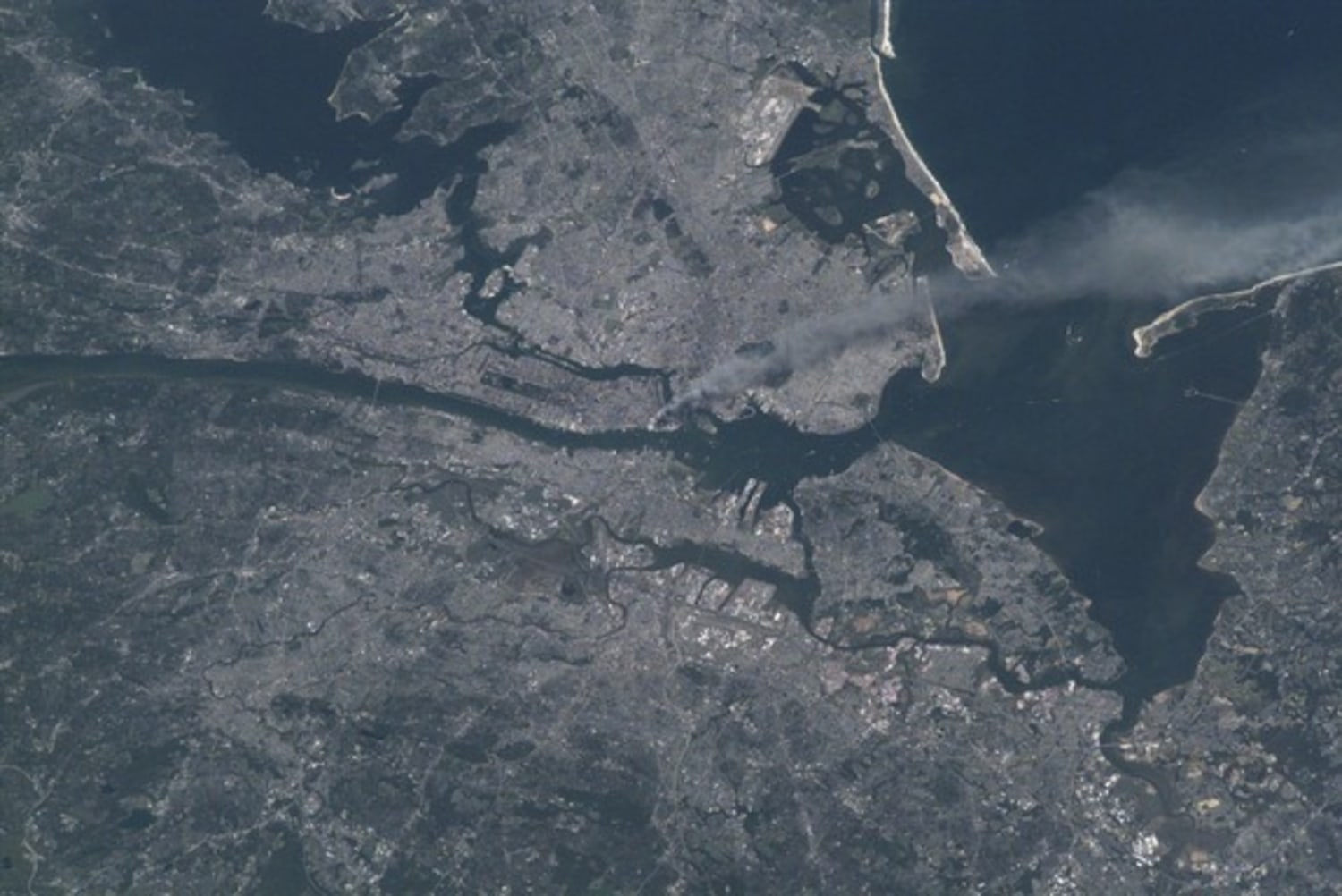 earth from above 「NUMBERED WITH THE 〜 On 9/11, astronaut looked down on horrific scene