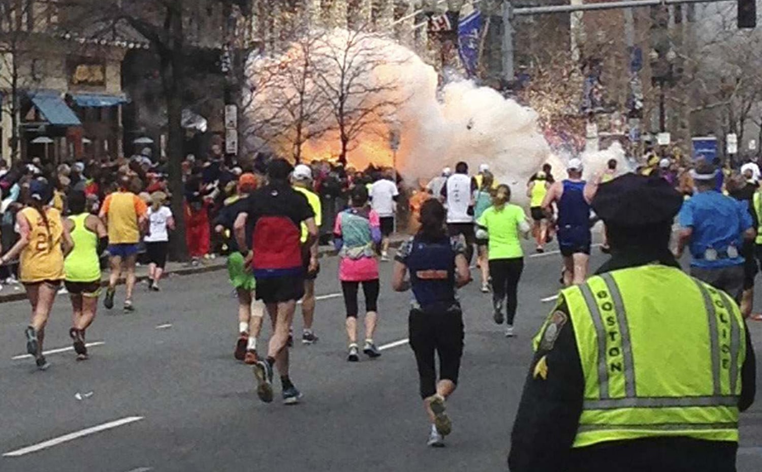 Sports teams react to Boston Marathon blasts